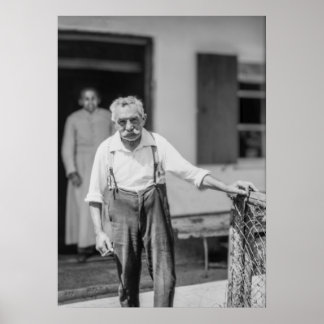 ブラック&ホワイト1968年ヨーロッパのサスペンダーの老人 ポスター