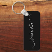 ブラック＆ホワイト クラシック カーブド スワッシュ シグネチャー ネーム キーホルダー (正面)