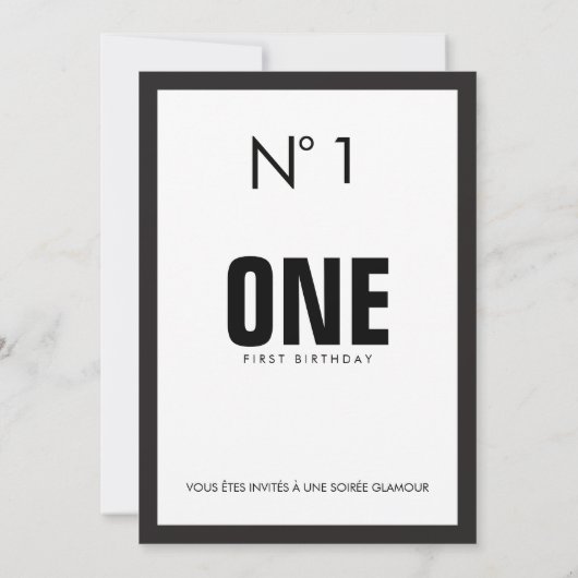 ブラック＆ホワイト ファッション テーマ 1歳の誕生日パーティー 招待状 (裏面)
