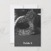 ブラック＆ホワイト マスカレード マスク パール テーブル ナンバー 招待状 (正面)