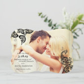 ブラック・ボホ・フローラ・ピーコックの写真が日付カードを保存 セーブザデート (スタンド正面)