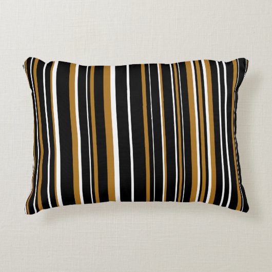 ブラック、マット金ゴールド、およびホワイトバーコードのストライプ アクセントクッション (正面)