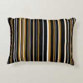 ブラック、マット金ゴールド、およびホワイトバーコードのストライプ アクセントクッション (裏面)