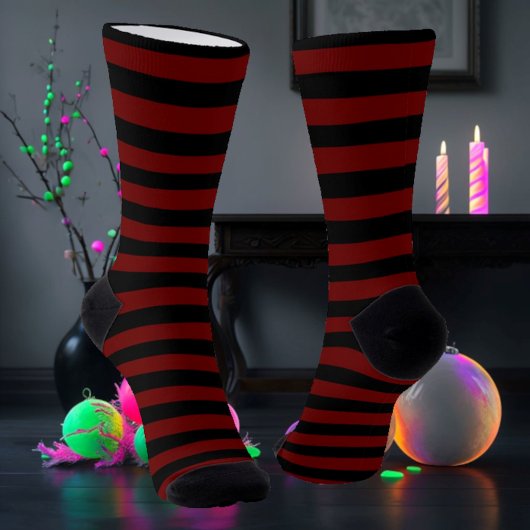 ブラック&マルーンストライプの ソックス