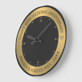 ブラック&メタリック金ゴールド50結婚周年 ラージ壁時計 (傾斜)