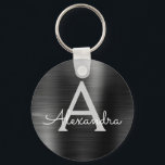 ブラック モダン 偽ステンレススチール モノグラム キーホルダー<br><div class="desc">モダンでエレガントなブラック 偽ステンレススチール メタリック エレガント キーチェーン。 これらのキーチェーンは、イニシャルと名前をカスタマイズして入れることができます。 これらのキーチェーンは、誕生日、ブライズシャワー、またはバチェロレッテ パーティーのギフトとして最適です。</div>