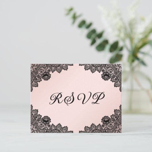 ブラック&赤面フローラレース素朴ウェディングRSVP インビテーションポストカード (スタンド正面)