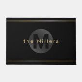 ブラック&金ゴールドモダンモノグラパーソナライズされたム ドアマット (正面)