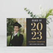 ブラック&金ゴールド卒業クラス年（写真付き） 招待状 (スタンド正面)