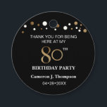 ブラック&金ゴールド紙吹雪80th Birthday Party フェイバータグ<br><div class="desc">金ゴールドと白い紙吹雪のドットを黒に付けたこのメッセージカードは、80歳の誕生日のお祝いパーソナライズされたの詳細で簡単に行うことができる。金ゴールドとブラックテーマの80歳のマイルストーンはモダンとエレガントの両方。このギフトラベルは、お客様への好意、贈り物、贈り物に使用する。</div>
