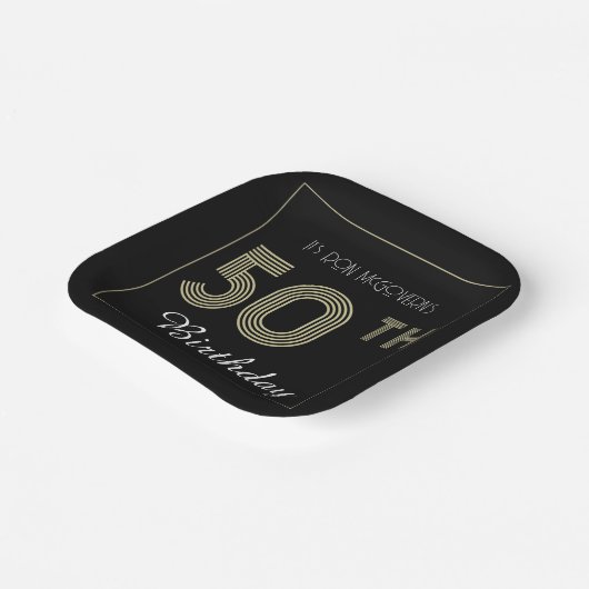 ブラック&金ゴールド50番目の誕生日レトロストライププリント ペーパープレート (傾斜あり)