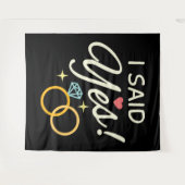 ブラック I・said・Yesエンゲージメントパーティー タペストリー (正面(横))