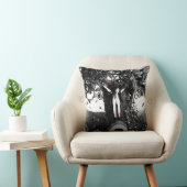 ブラッドティー及び赤紐人形枕 クッション (椅子)