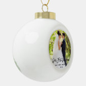 ブラモダンシス結婚クリプトの初めてのクリスマスB セラミックボールオーナメント (左)