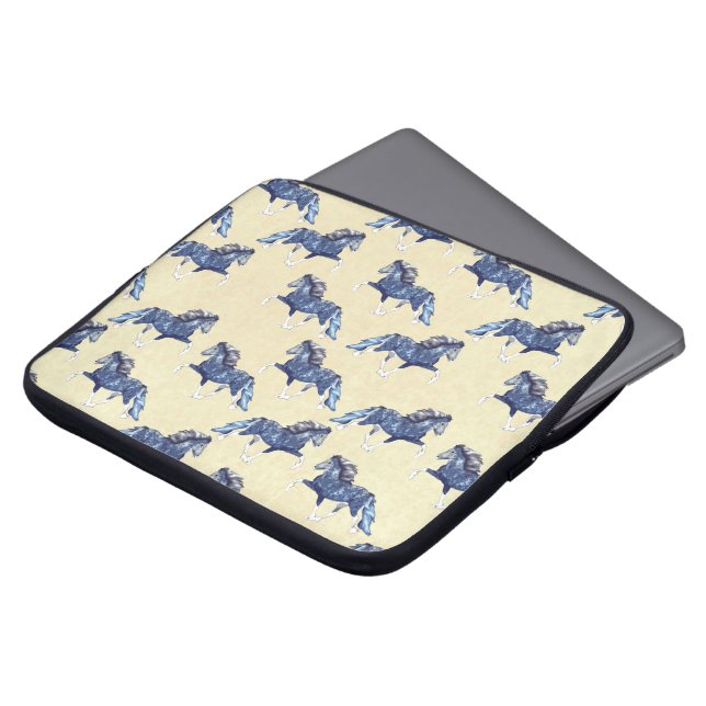 ブラモダ2 ラップトップスリーブ (正面上部)