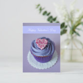 ブランク- "ハッピーバレンタインデー"のハートのカップケーキ シーズンポストカード (スタンド正面)