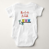 ブランチ上カラフルの3つのフールのパーソナライズ ベビーボディスーツ (裏面)