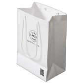 ブランドロゴ入りミディアムギフトバッグ ミディアムペーパーバッグ (正面アングル)