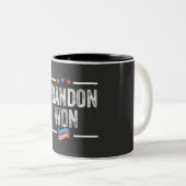 ブランドンが勝ち、ブランドンがおもしろい勝ち、ブランドンがアメリカで勝つ ツートーンマグカップ (正面右)