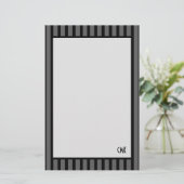 ブラ男らしックパーソナライズされた&グレーストライプ 便箋 (スタンド正面)