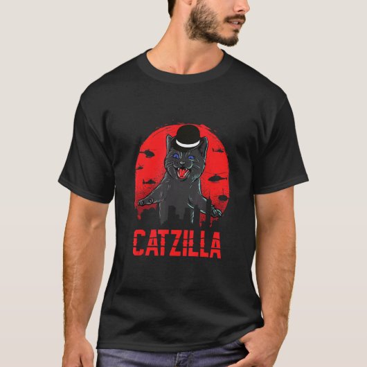 ブリキ帽の猫と子猫のキャットジラ Tシャツ (正面)