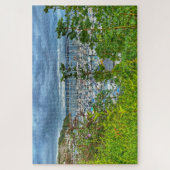 ブリクサムマリーナ：葉越しの海岸の景色 ジグソーパズル (縦)