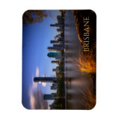 ブリスベン、オーストラリア川の向こう側からスカイライン マグネット (縦)