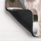 ブリタニーのスパニエル犬犬で雪のクリスマス マウスパッド (コーナー)