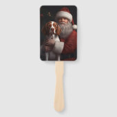 ブリタニースパニエル犬とサンタクロースのクリスマス ハンドファン (正面)