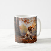 ブリタニースパニエル犬イン紅葉秋インスパイア コーヒーマグカップ (正面右)