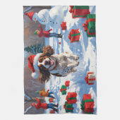 ブリタニースパニエル犬クリスマスフェスティバルスノーシーン キッチンタオル (縦)