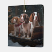 ブリタニースパニエル犬スノウィースリークリスマスデコール セラミックオーナメント (左)