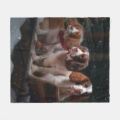 ブリタニースパニエル犬スノウィースリークリスマスデコール フリースブランケット (正面(横))