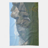 ブリダルヴェール滝とハーフドームatヨセミテ キッチンタオル (縦)