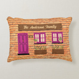 ブリックハウスウィズピンクドアカスタム文字 アクセントクッション