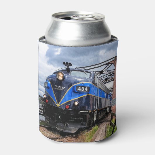 ブリッジレールファンCa上のブルーディーゼルエンジン機関車 缶クーラー (缶正面)
