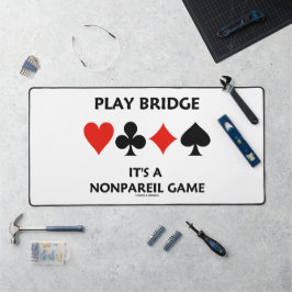 ブリッジ遊それはノンパレルのゲームの4つのカードスーツだ デスクマット
