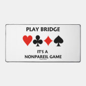 ブリッジ遊それはノンパレルのゲームの4つのカードスーツだ デスクマット (正面)