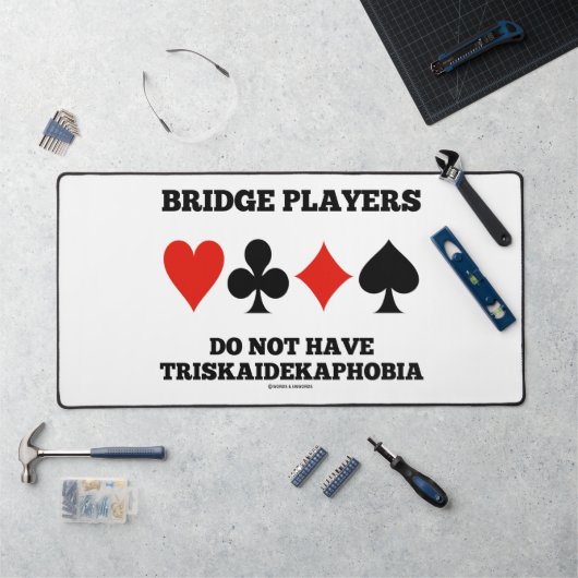 ブリッジ選手はトリスカプホビアを持っていない デスクマット (ワークステーション)
