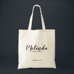 ブリッモダンドスパーソナライズされたメイド トートバッグ<br><div class="desc">Script モダン Bridesmaids Tote Bagパーソナライズされたは、黒いスクリプパーソナライズされたトフォントスタイルでbridesmaidの名前を特徴とsans serifフォントスタイルで結婚のタイトルと日付を持つ。また、メイド・オブ・オーナー（花嫁付き添い人）、フラワーガール、花嫁の母などのために最適。</div>