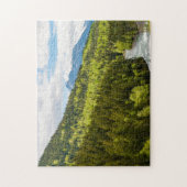 ブリティッシュコロンビアの森の中の山川 ジグソーパズル (縦)