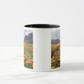 ブリティッシュコロンビア州アガシス近くのチューリップファーム マグカップ (中央)