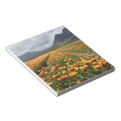 ブリティッシュ・コロンビア州アガシーの近くのチューリップ・ファーム。 ノートパッド (アングル)