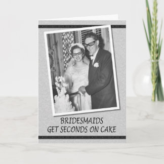ブリデスメイドはケーキで秒を取得 招待状