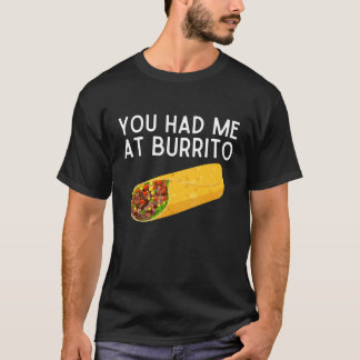 ブリトーで恋に落ちたTシャツ 冗談めいたメキシコ料理 Tシャツ