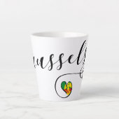 ブリュッセル市旗ハート カフェラテマグ (正面)