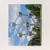 ブリュッセル。 Atomium. ジグソーパズル (縦)