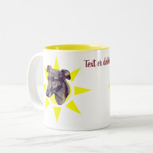 ブリンドルグレイハウンドドッグ顔 パーソナライズされた ツートーンマグカップ (正面左)