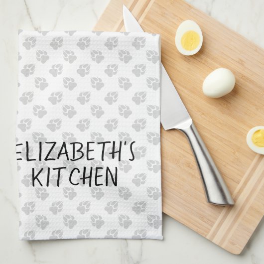 ブリンドルボストンテリア漫画の犬とカスタム文字 キッチンタオル (四つ折り)