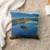 ブリード島、スロベニア、風光明媚 クッション (ブランケット)